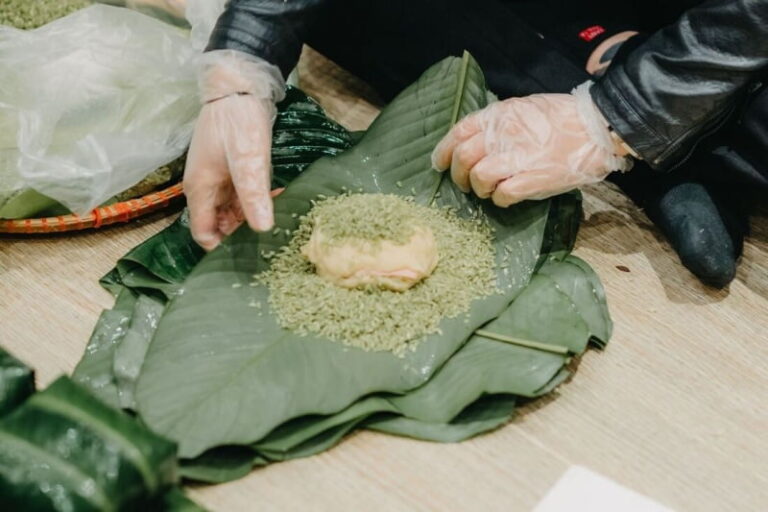 goi-banh-chung-tet-nghe-hot-hai-ra-tien-dip-can-tet3