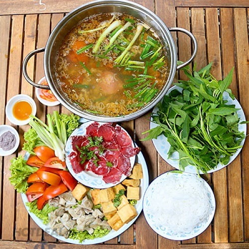 ngay-mua-doi-bua-voi-mon-lau-vit-om-com-ruou2