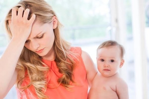 Mẹ đau đầu bị thiếu sữa