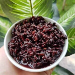 Cơm rượu nếp cẩm là món ăn được nhiều người ưa chuộng
