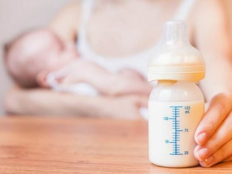 Trẻ bú sữa mẹ sẽ có IQ cao hơn