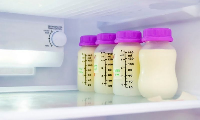 Sử dụng ngăn mát để bảo quản sữa mẹ