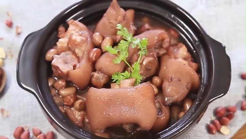 Bật mí 5 loại món ăn lợi sữa cho mẹ sinh mổ
