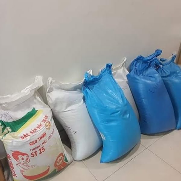 Nếp Cẩm Mộc đã nhập một số lượng lớn gạo để phục vụ tết Đoan Ngọ