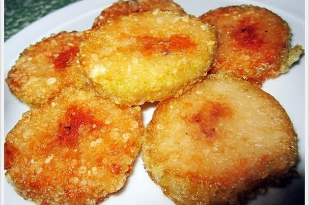 Đĩa bánh chưng rán thơm ngon và không ngấy