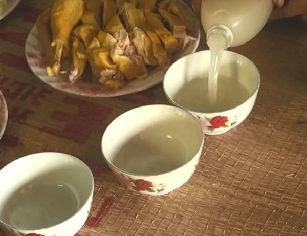 Mua rượu nếp đục ngon ở Nếp Cẩm Mộc